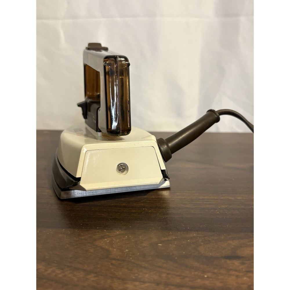 VintageBLACK+DECKER Stowaway Corded Adjustable Steam Iron, Steam, Folding Handle - Picture 8 of 9